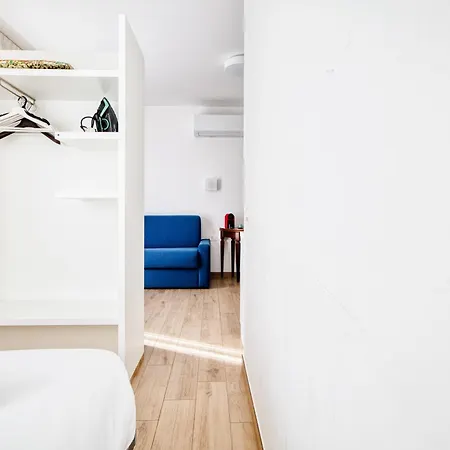 Domusmi Isola 304 ミラノ
